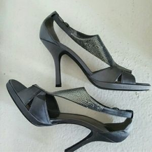 Jacqueline Ferrar heels
